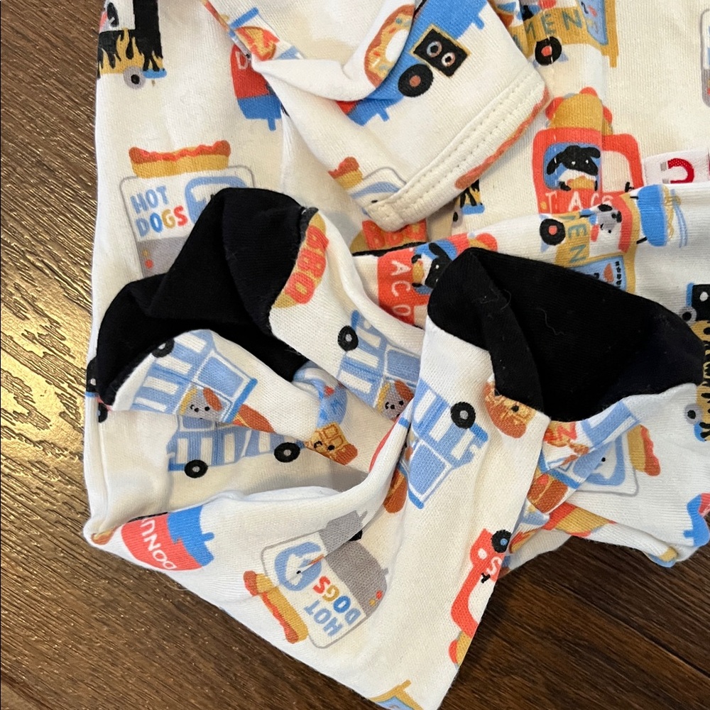 Magnetic Baby Footies with Dog Food Truck Print Size 0-3 Months - Picture 6 of 7